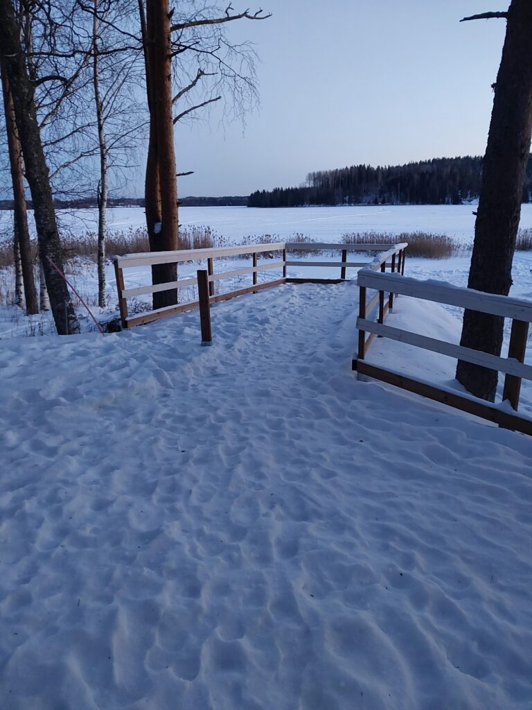 Leader-hanke kehittää Karhusjärven majaa